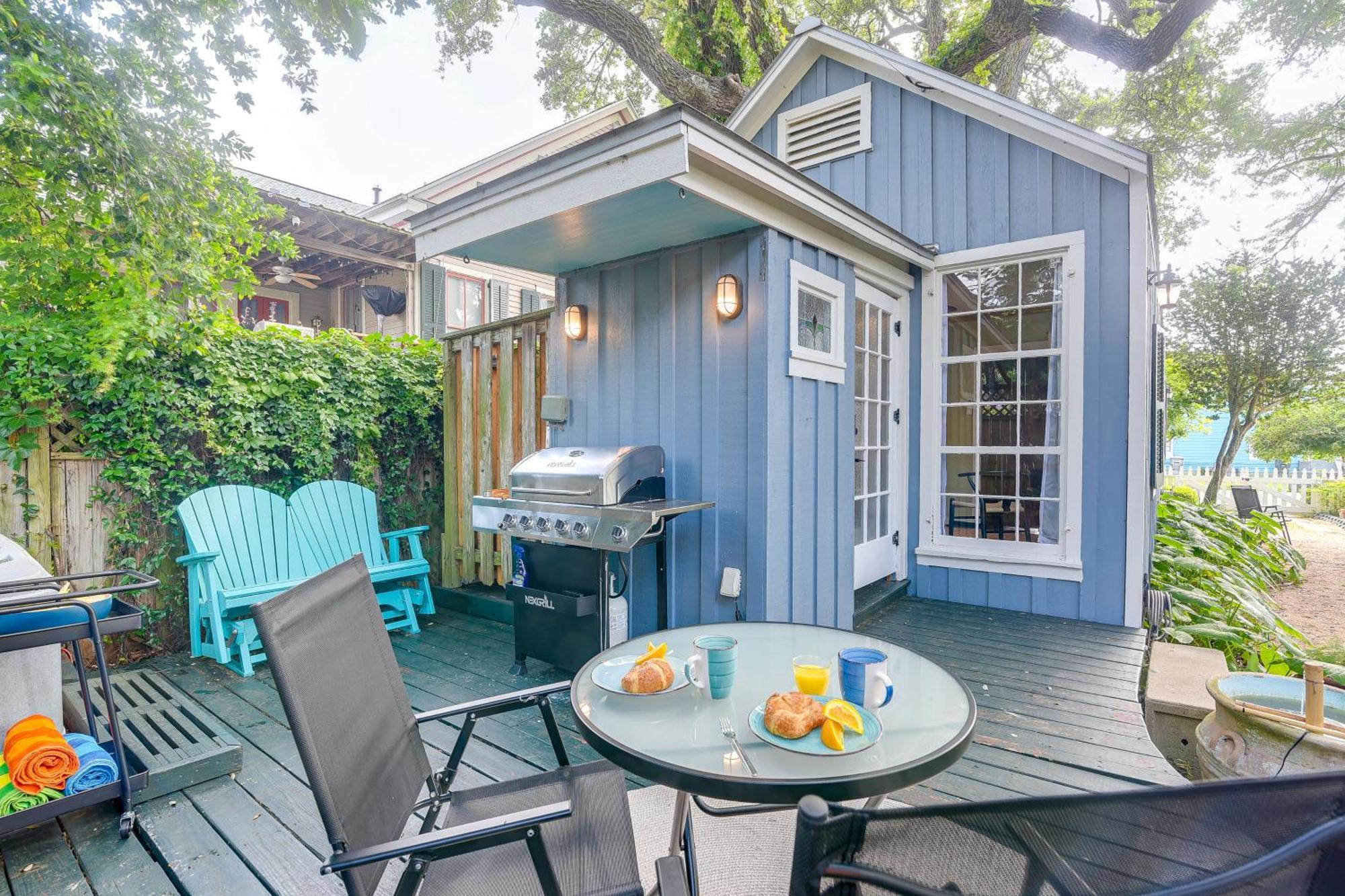 Galveston Home With Private Hot Tub - Walk To Beach! Exterior photo